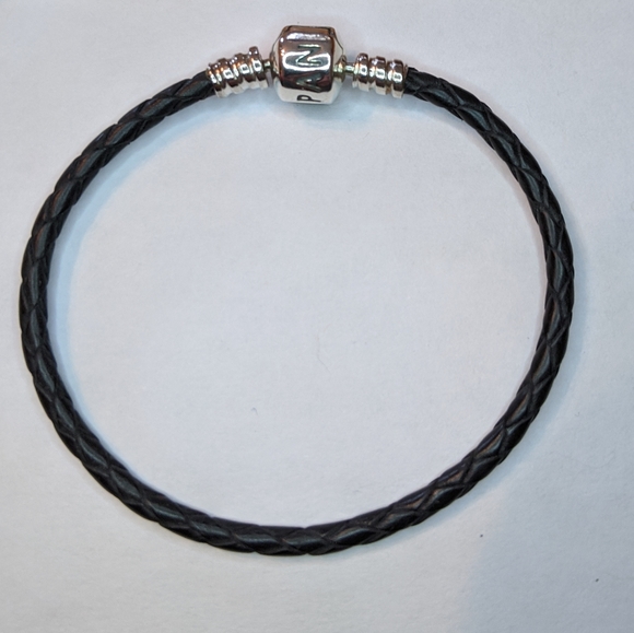 New Retired Pandora Leather Bracelet - Picture 1 of 1
